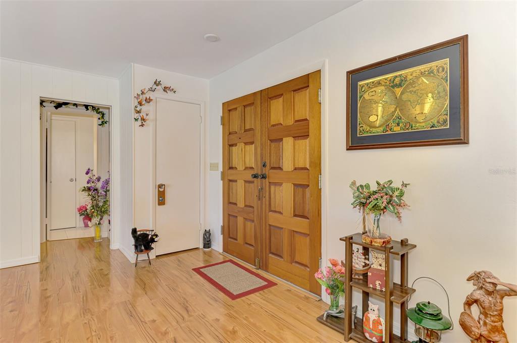 6146 Rockefeller Avenue Sarasota, FL 34231 - Photo 7 of 16