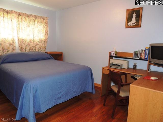7296 Oakwood Road Parma, OH 44130 - Photo 12 of 20