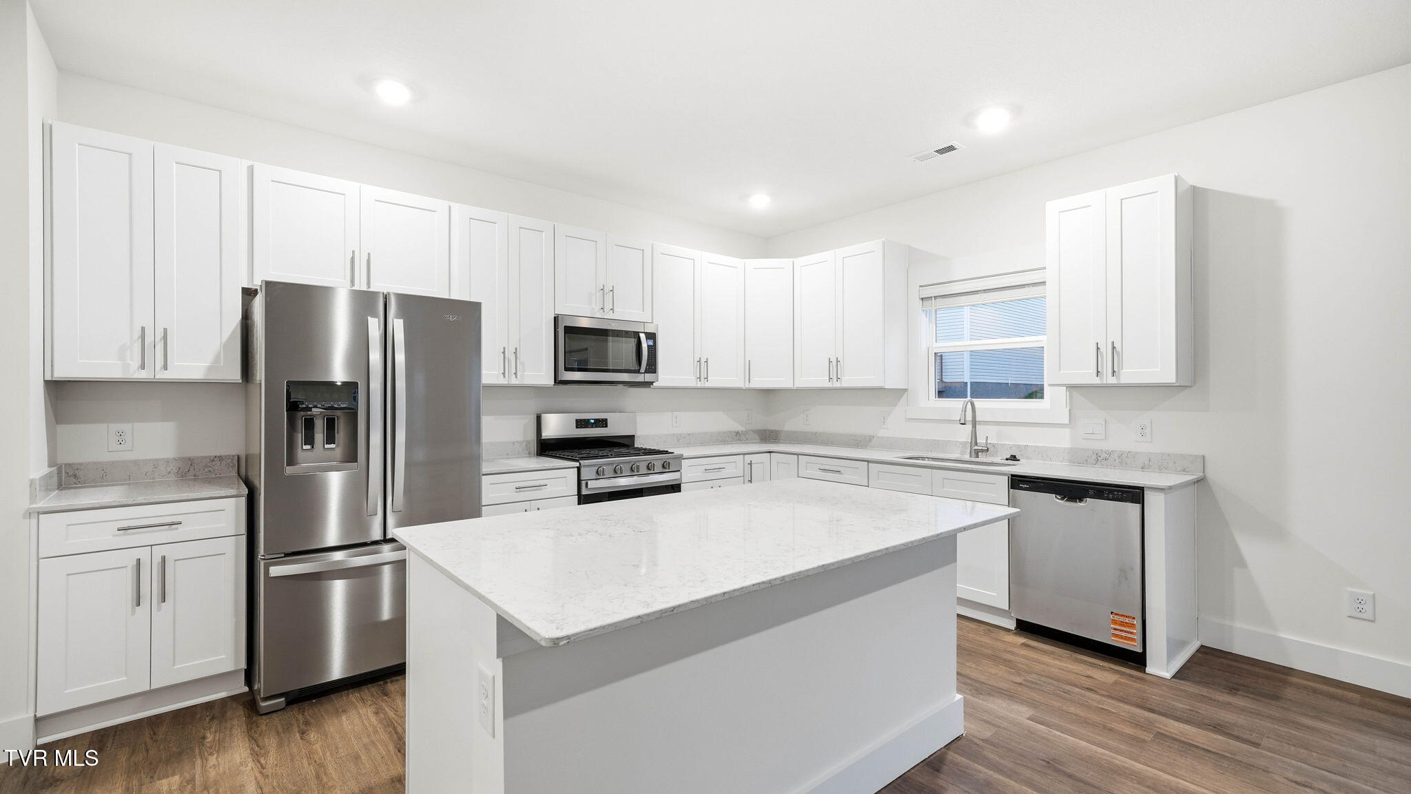 439 Rock Springs Road Kingsport, TN 37663 - Photo 4 of 39 37-web-or-mls-439 Rock Springs-8