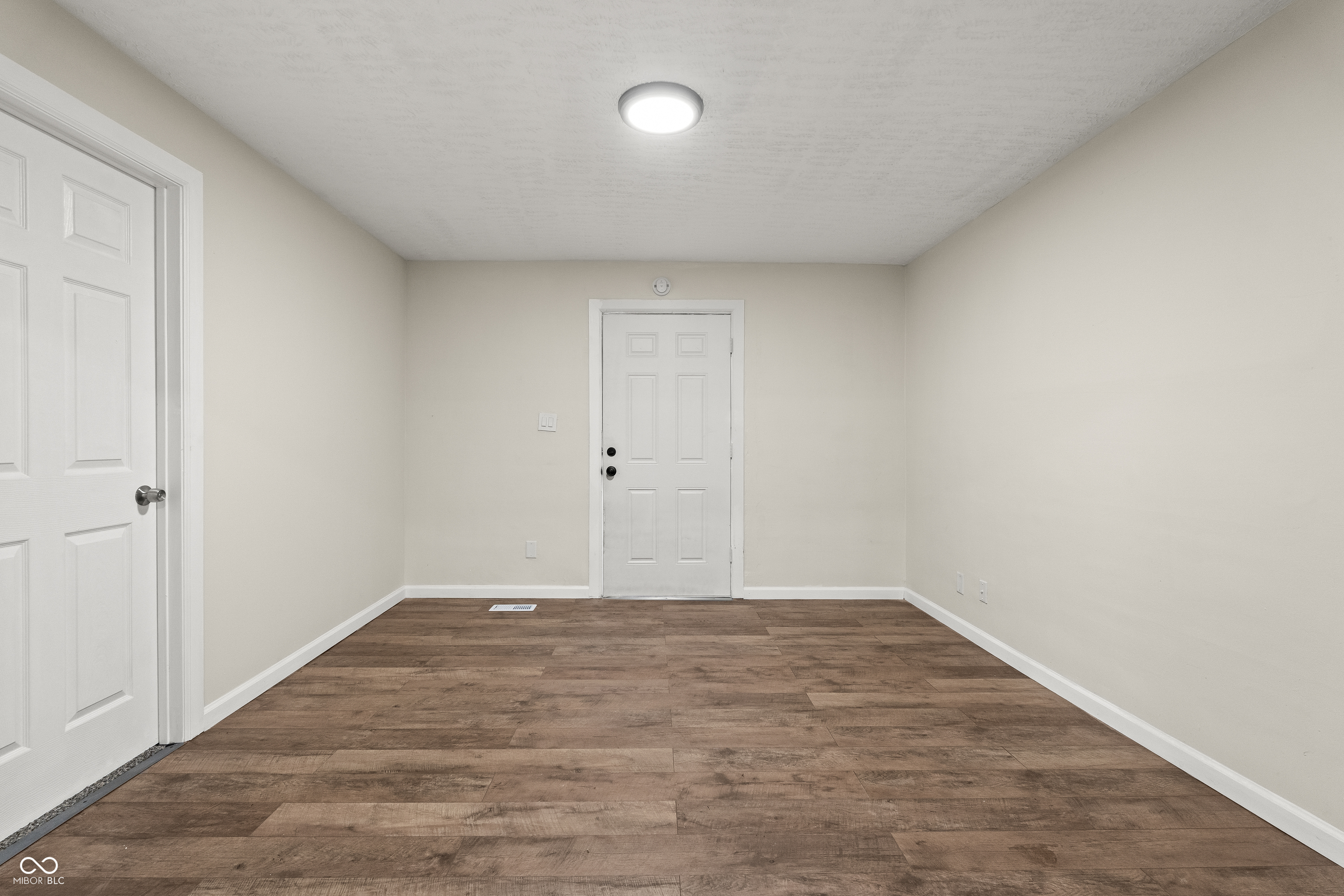 1260 Hiatt Street Indianapolis, IN 46221 - Photo 11 of 29