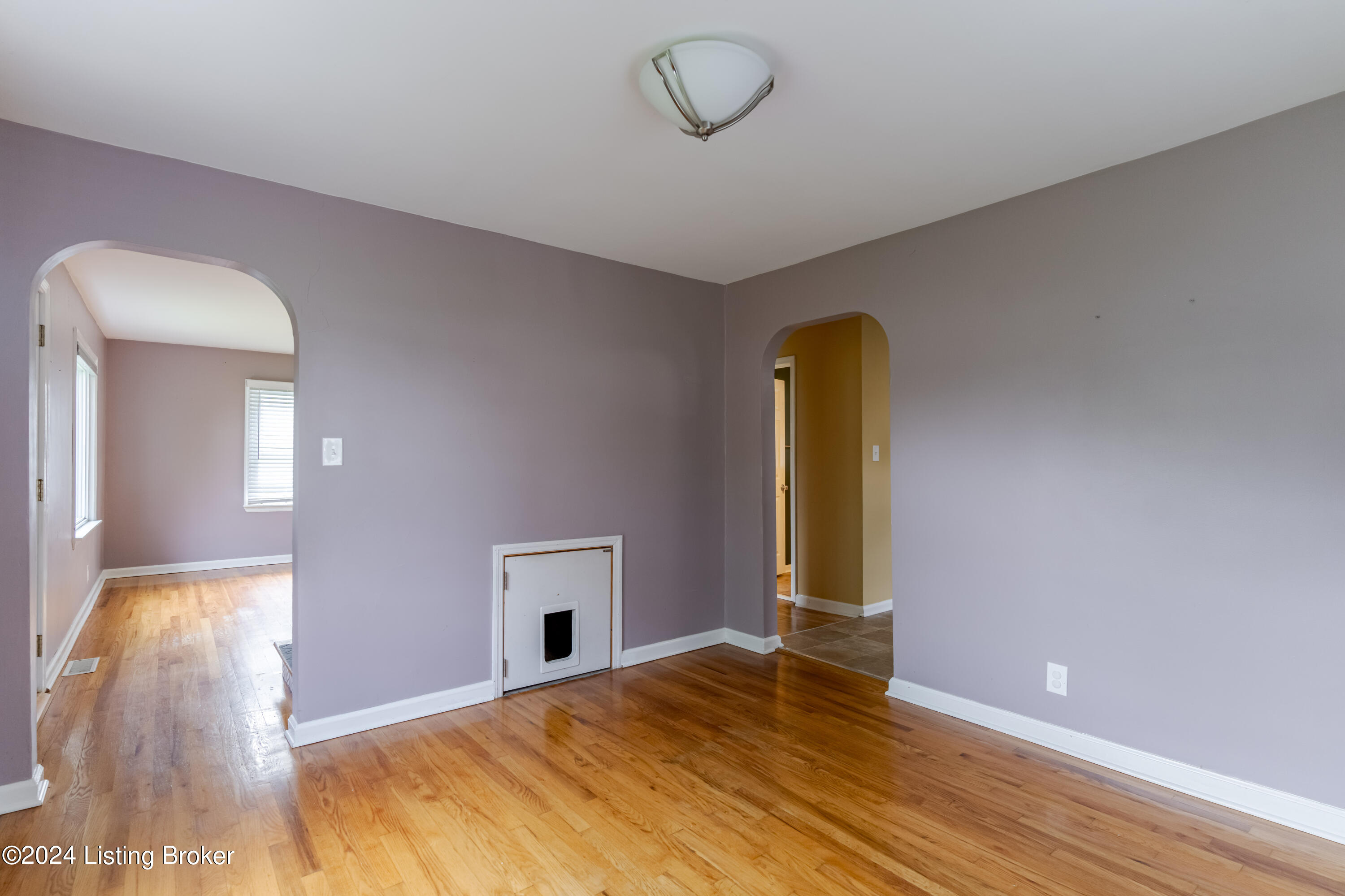 1029 Reeves Road Louisville, KY 40219 - Photo 7 of 34 DSC02269