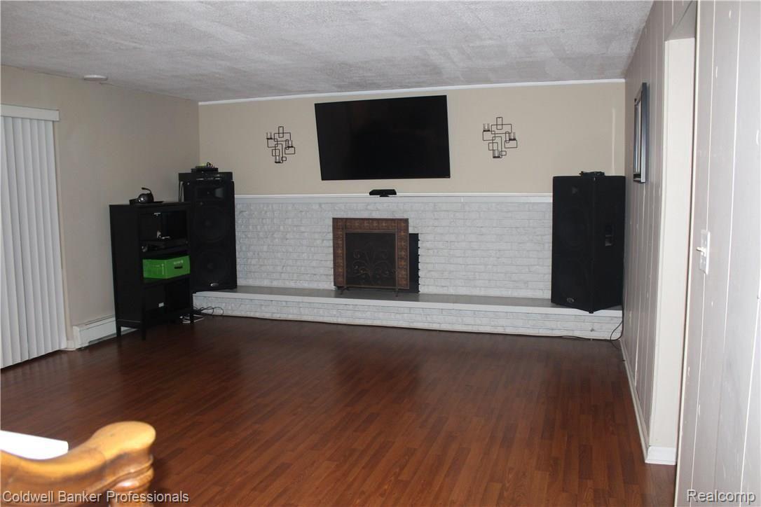 51800 Romeo Plank Road Macomb, MI 48042 - Photo 10 of 20 IMG_0951.JPG