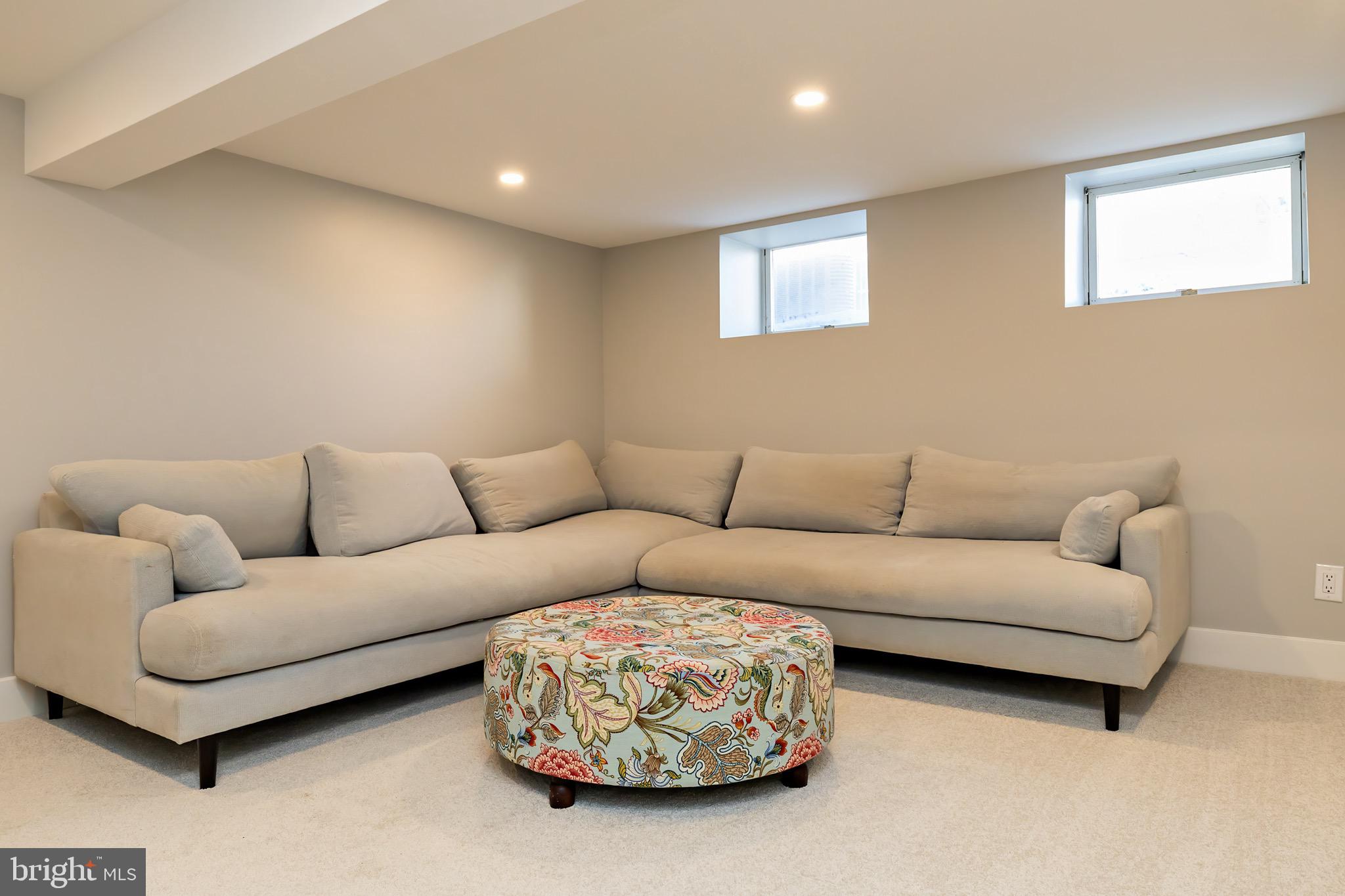 131 Marne Avenue Haddonfield, NJ 08033 - Photo 29 of 33 a living room with furniture and a couch