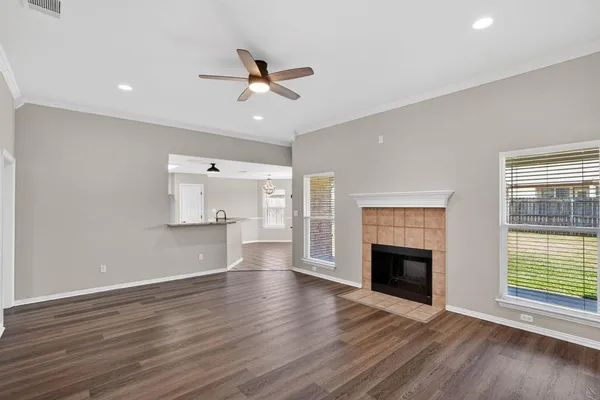 $2,500 | 402 Taos Court East, Aledo, TX 76008