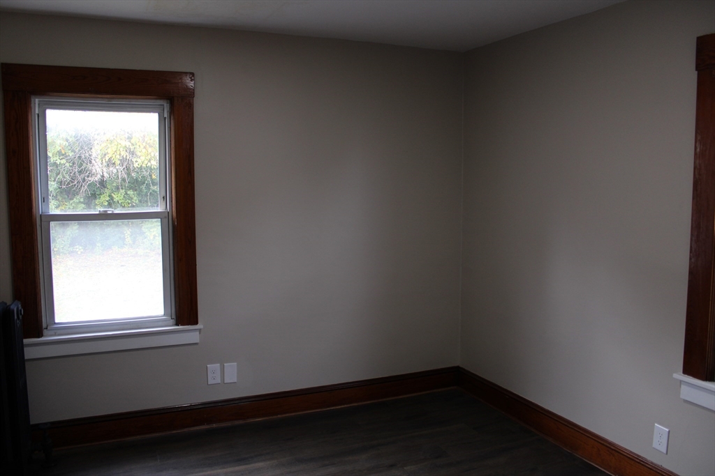 32 Kent Road Springfield, MA 01129 - Photo 14 of 30 a small space with a window