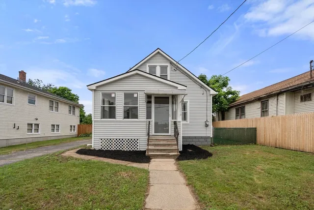 $289,900 | 32 Kent Road, Springfield, MA 01129