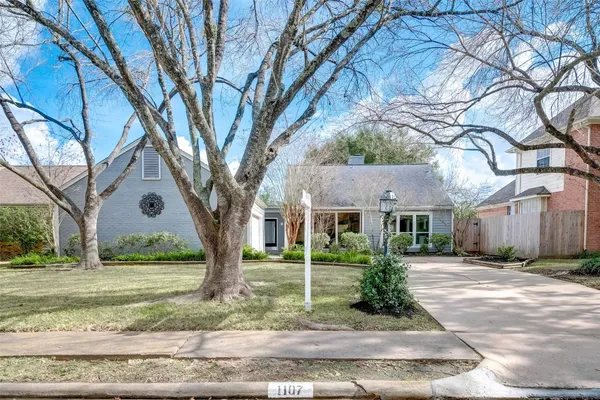 $3,500 | 1107 Stoney Hill Drive, Houston, TX 77077
