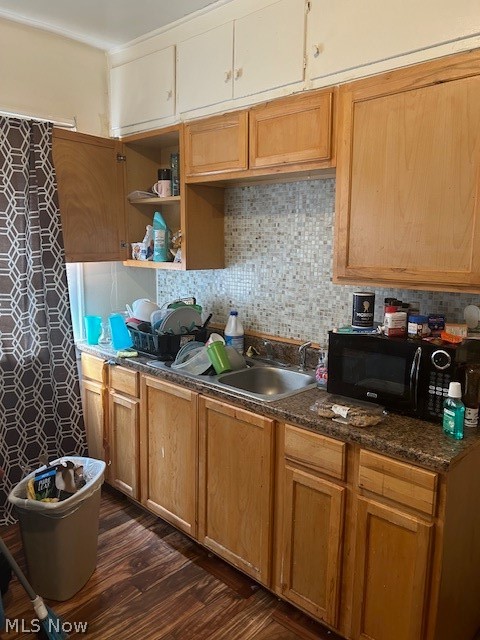 2164 Edgewood Road Cleveland, OH 44118 - Photo 7 of 33