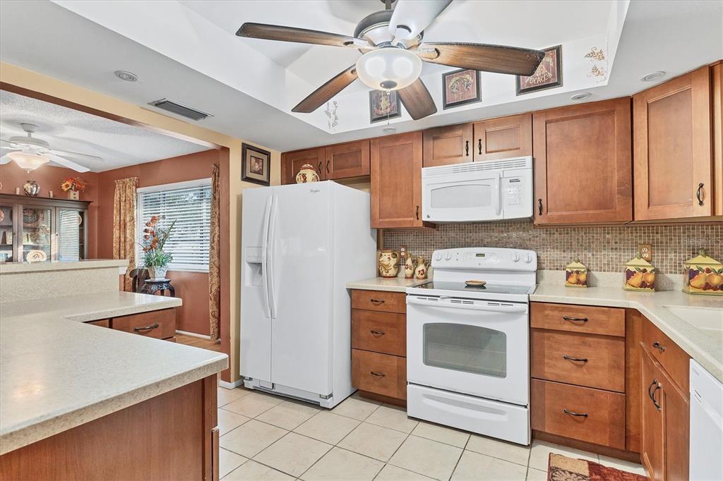 3947 Panola Lane, Unit 180 Sarasota, FL 34232 - Photo 9 of 49