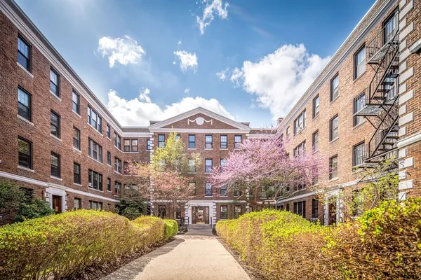 $2,950 | 64 Queensberry Street, Unit 101, Boston, MA 02215