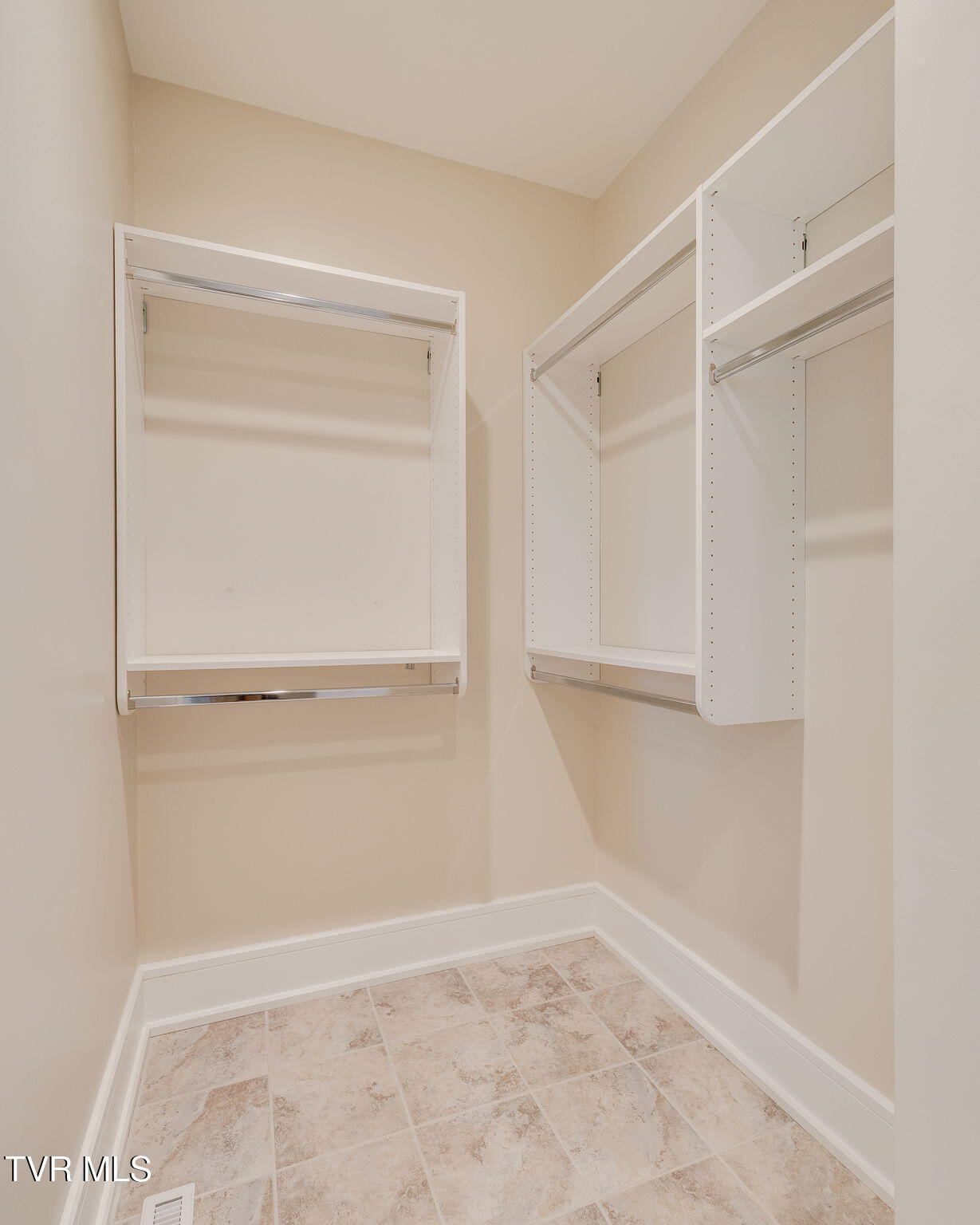 5855 Chestnut Ridge Road Kingsport, TN 37664 - Photo 46 of 68 045