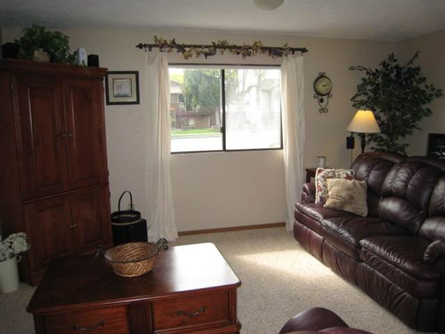4908 North Calvin Road Spokane Valley, WA 99216 - Photo 6 of 9 Gallery Image 6