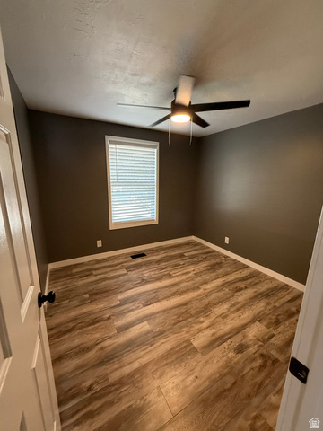 680 Family Circle Sandy, UT 84070 - Photo 15 of 35
