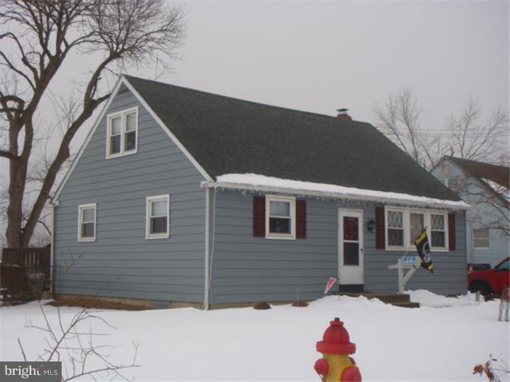 214 Tansboro Road Berlin, NJ 08009 - Photo 2 of 15 Exterior Side