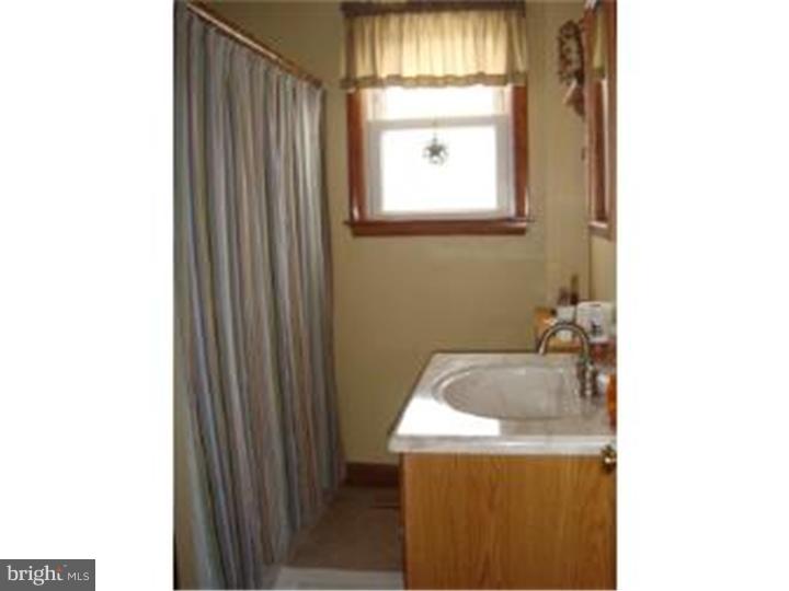 214 Tansboro Road Berlin, NJ 08009 - Photo 9 of 15 Bathroom