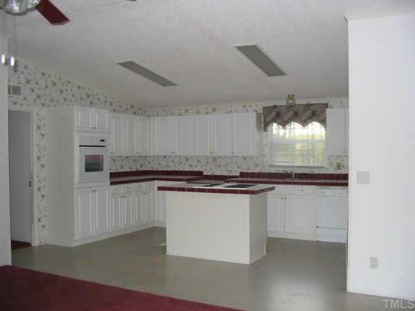 4136 Shawnee Road Wilson, NC 27893 - Photo 2 of 12 Kitchen 1