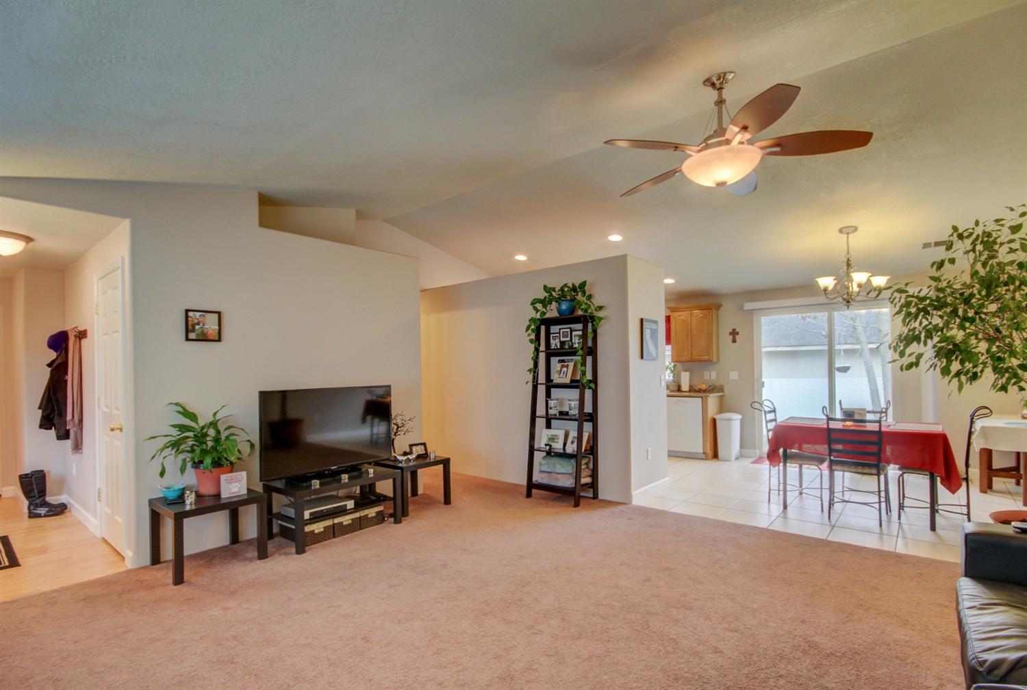 1250 Rochelle Court Central Point, OR 97502 - Photo 8 of 20 Additional Photo