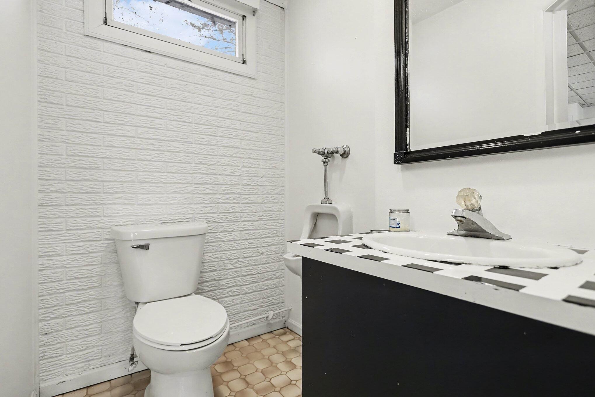 68361 Crooked Creek Road White Pigeon, MI 49099 - Photo 13 of 26 015_file_5219