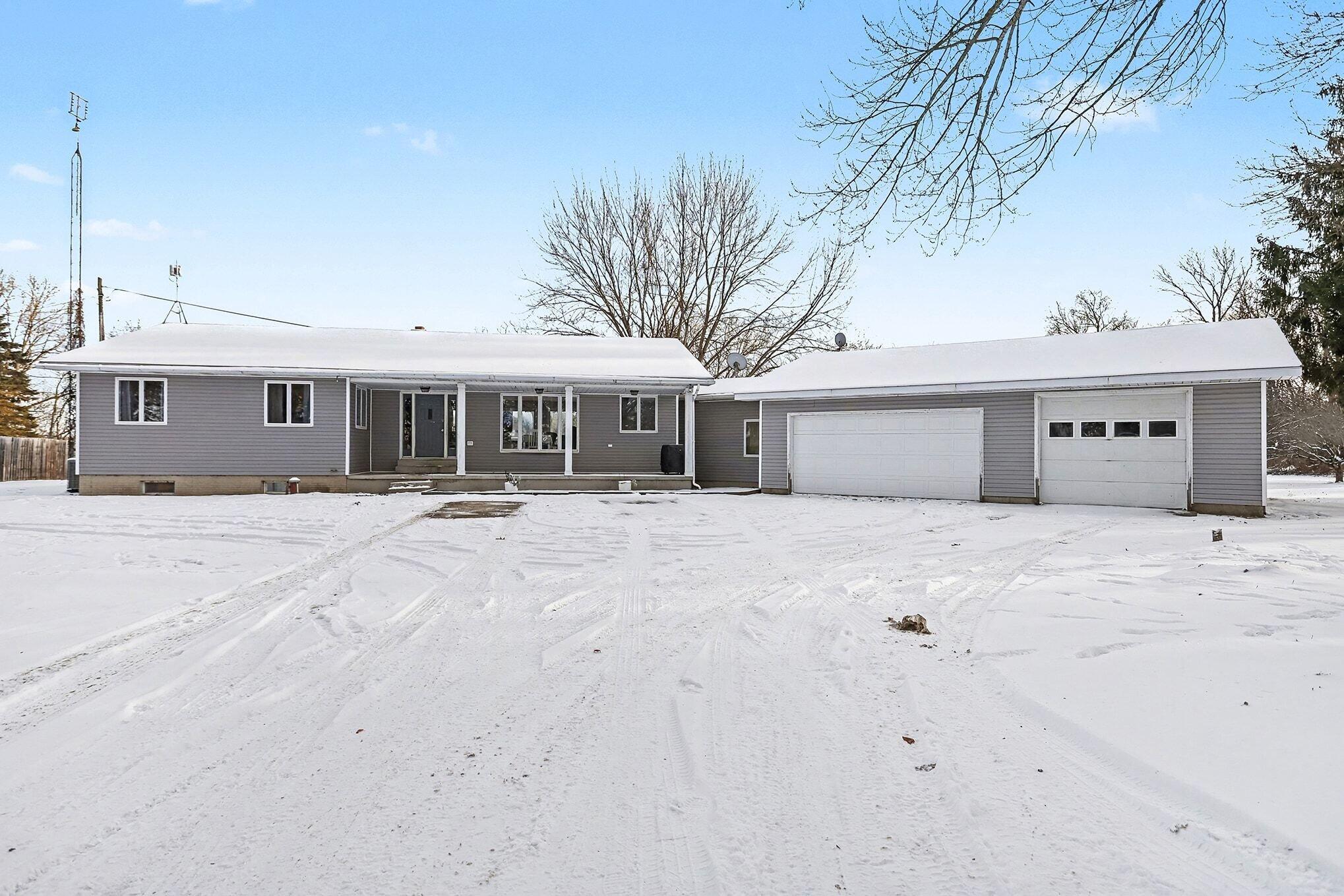 68361 Crooked Creek Road White Pigeon, MI 49099 - Photo 2 of 26 002_file_1319