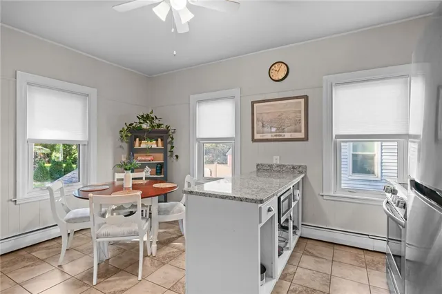 $2,300 | 48 Constitution Street, Unit 1, Bristol, RI 02809