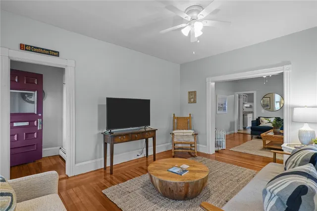 $2,300 | 48 Constitution Street, Unit 1, Bristol, RI 02809