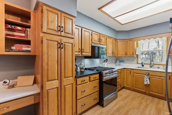 $274,900 | 9902 Spur Creek Court, Fort Wayne, IN 46825