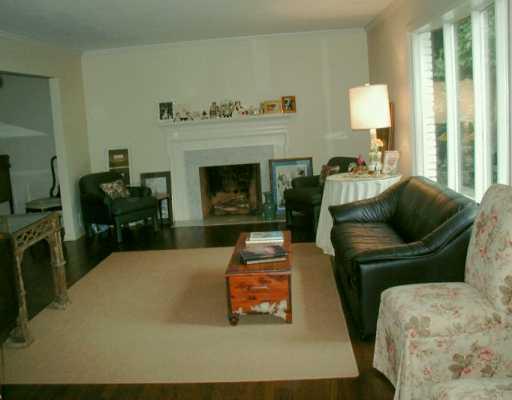 5 Chapel Oak Road Fox Chapel, PA 15238 - Photo 2 of 6 Living Room.