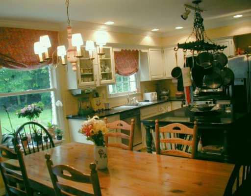 5 Chapel Oak Road Fox Chapel, PA 15238 - Photo 5 of 6 Kitchen.