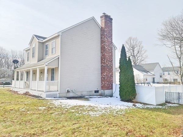 60 Santoro Road Worcester, MA 01606 - Photo 3 of 30 Gallery Image 3