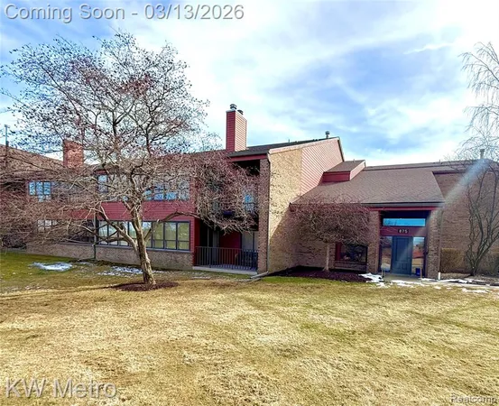 $2,250 | 875 Green View Court, Unit 57, Rochester, MI 48307