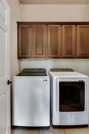 $455,000 | 19501 Moorlynch Avenue, Pflugerville, TX 78660