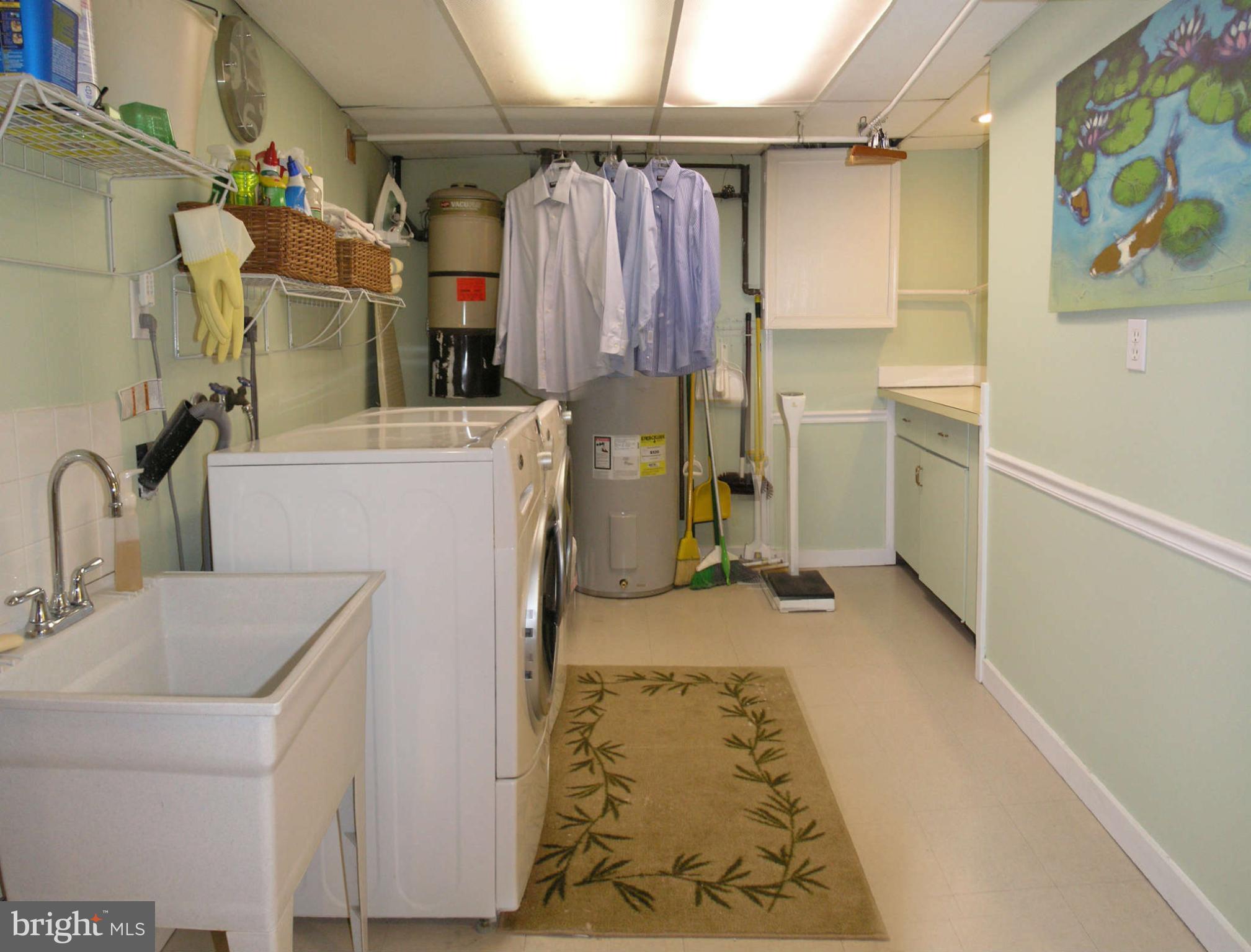 11431 Hook Road Reston, VA 20190 - Photo 28 of 30 a utility room with dryer and washer