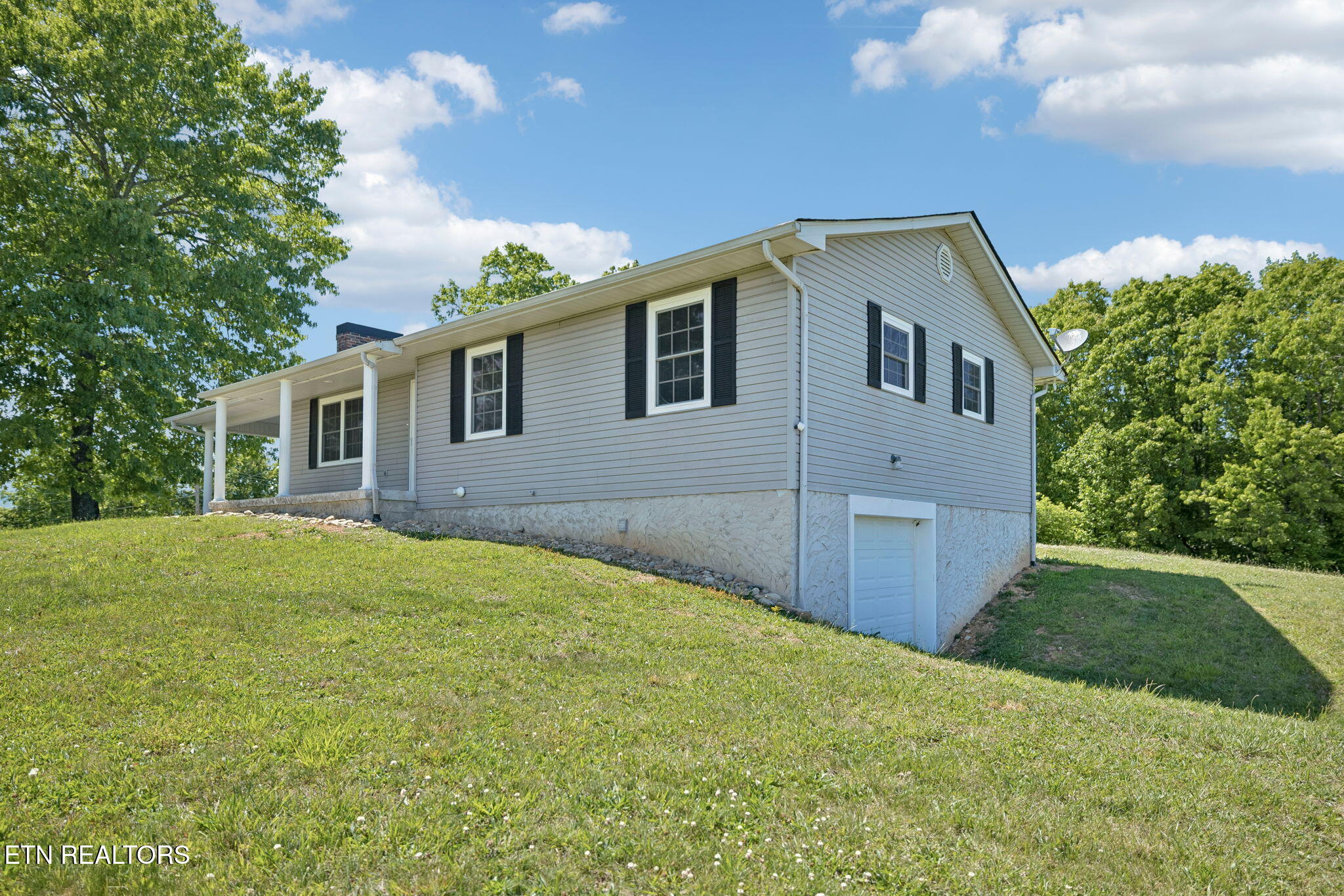 2245 Pinecrest Road Jacksboro, TN 37757 - Photo 30 of 60 40-2245 Pinecrest Rd - 040