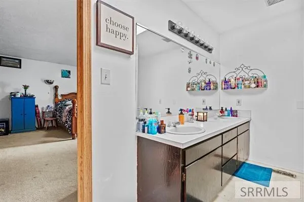 $385,000 | 645 Bannock Avenue, American Falls, ID 83211