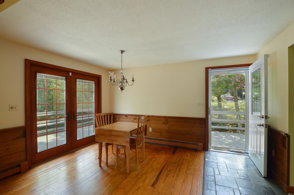41 Braeside Road Falmouth, MA 02540 - Photo 9 of 24 a living room with furniture and a window