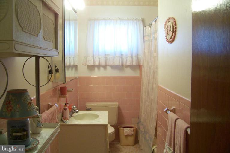 5347 Wendy Road Sykesville, MD 21784 - Photo 9 of 14 Bath #1