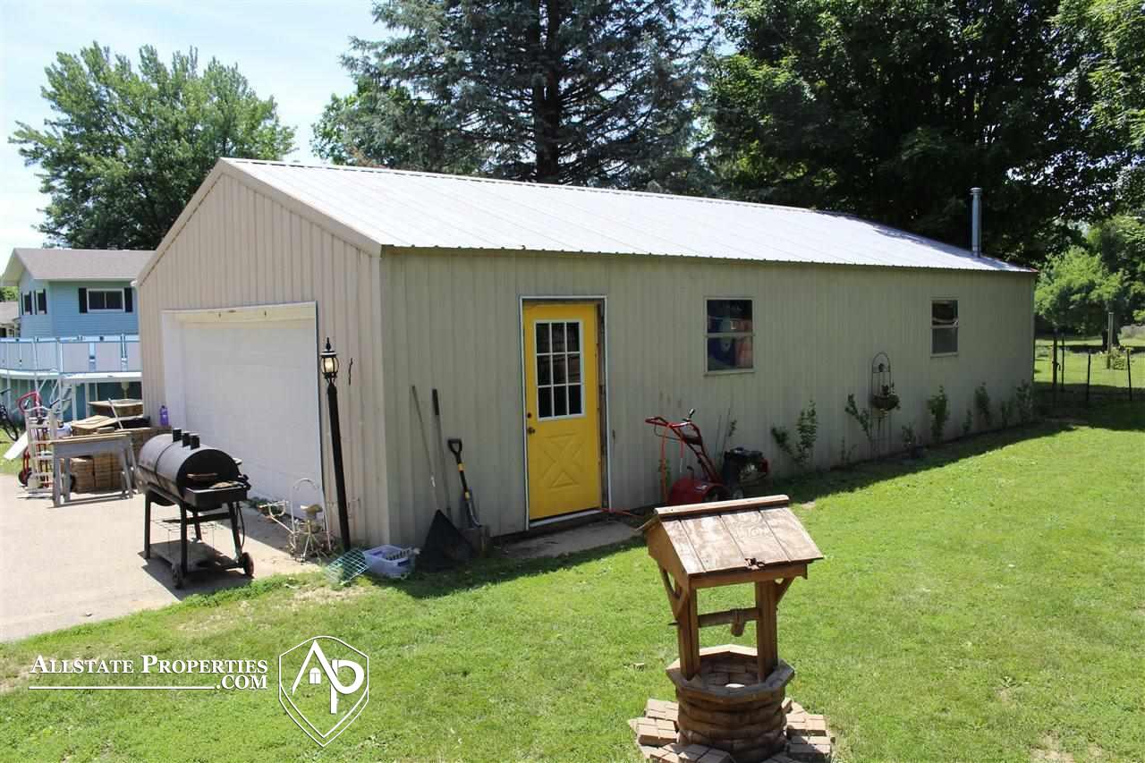 4399 North Gale Road Davison, MI 48423 - Photo 3 of 37 21461741-2.JPG
