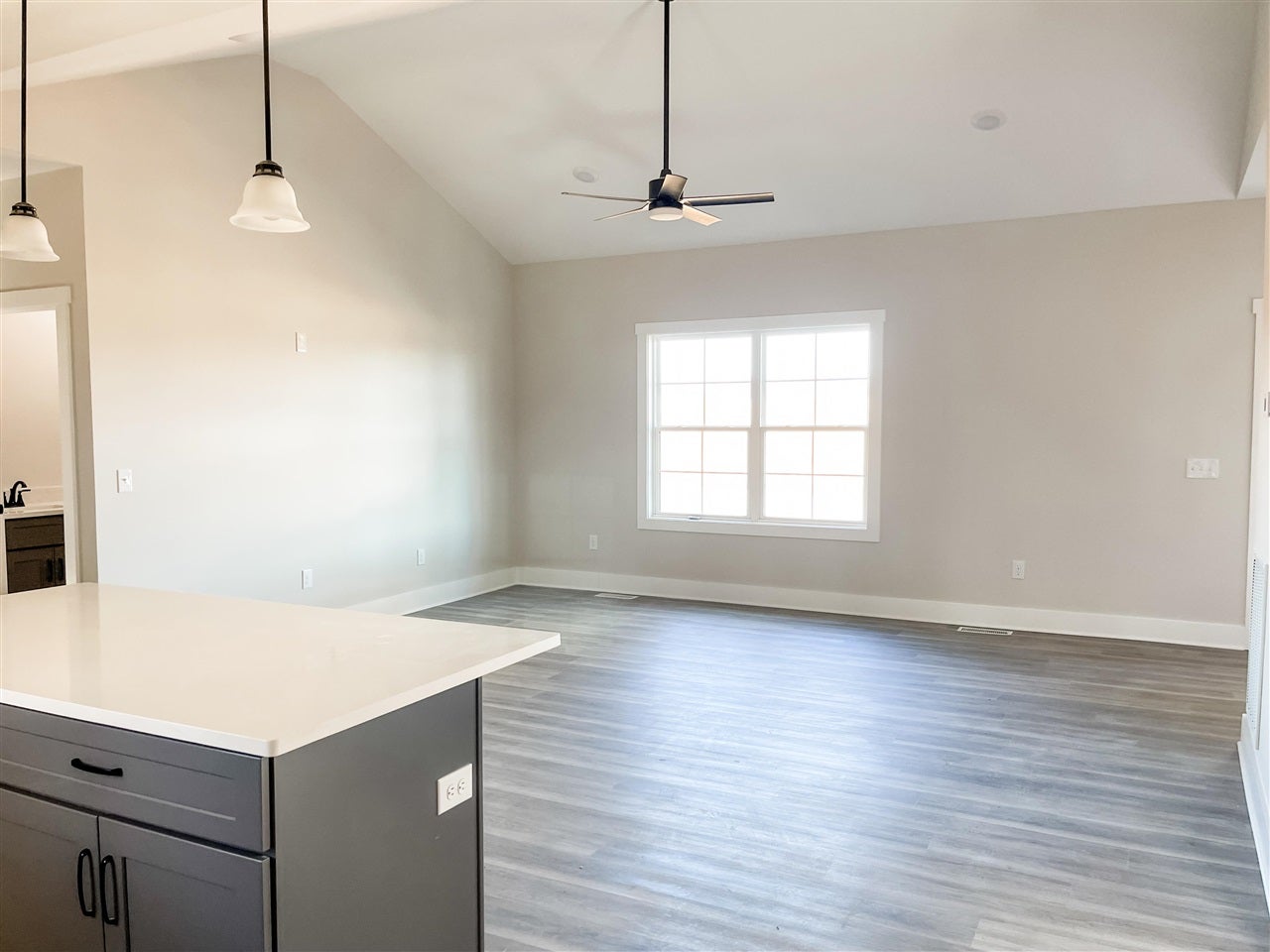 555 Devasher Road Scottsville, KY 42164 - Photo 8 of 28 Gallery Image 8