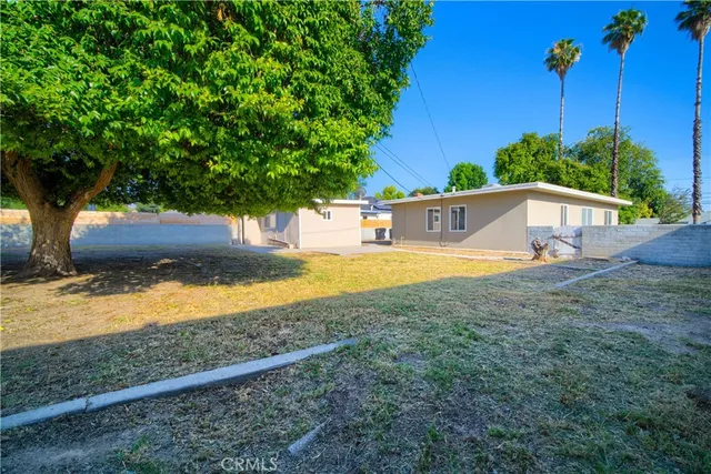 $2,750 | 214 East Marshall Boulevard, San Bernardino, CA 92404