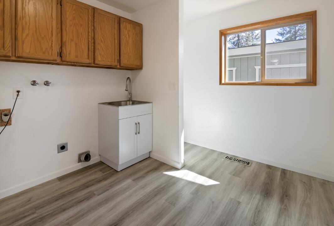 9871 Old Wagon Road Klamath Falls, OR 97601 - Photo 8 of 32 83856