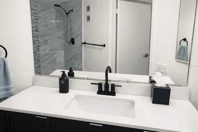 $1,550 | 2333 Feather Sound Drive, Unit B304, Clearwater, FL 33762