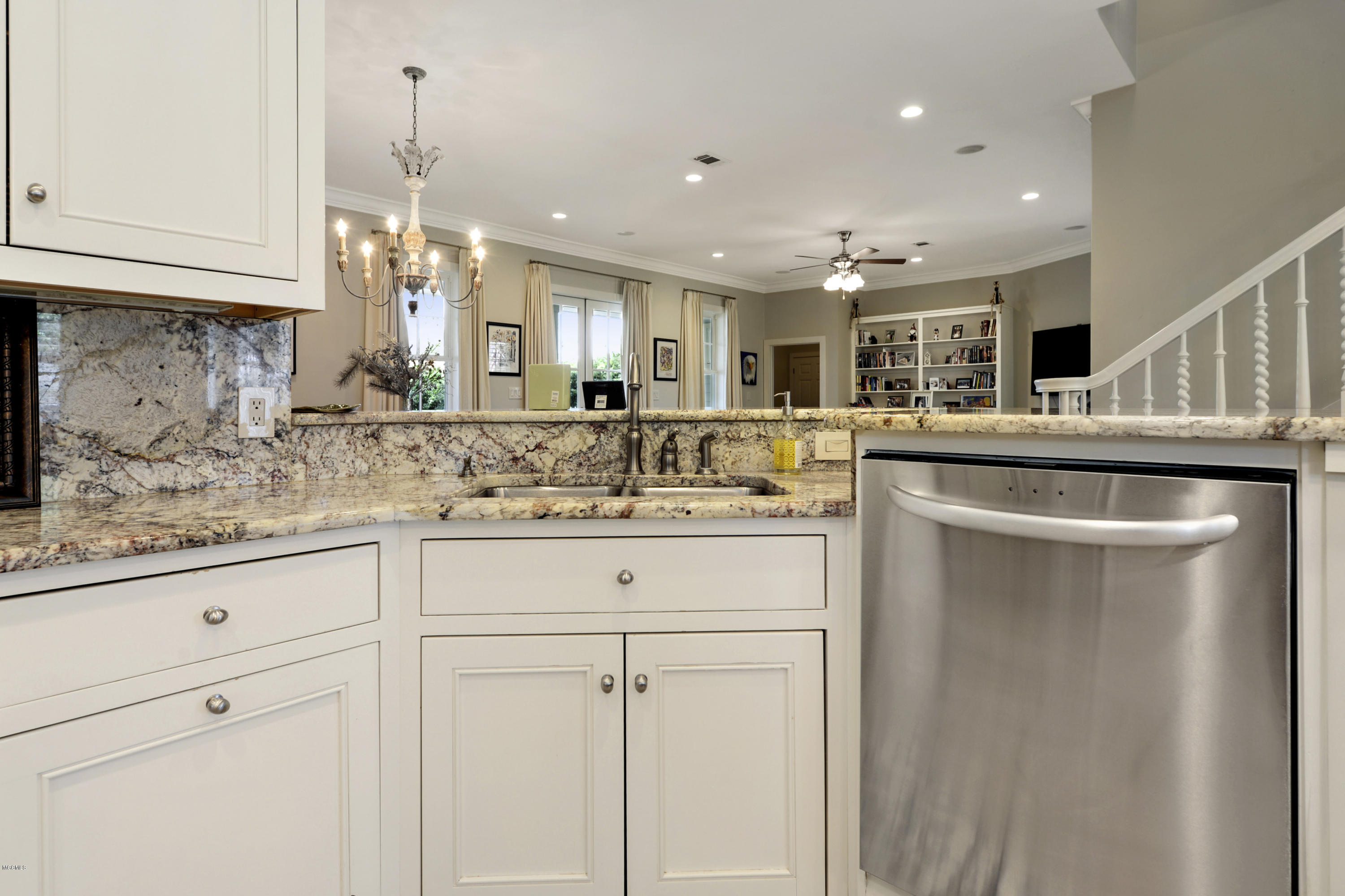 4 Mulberry Place Ocean Springs, MS 39564 - Photo 14 of 34 014