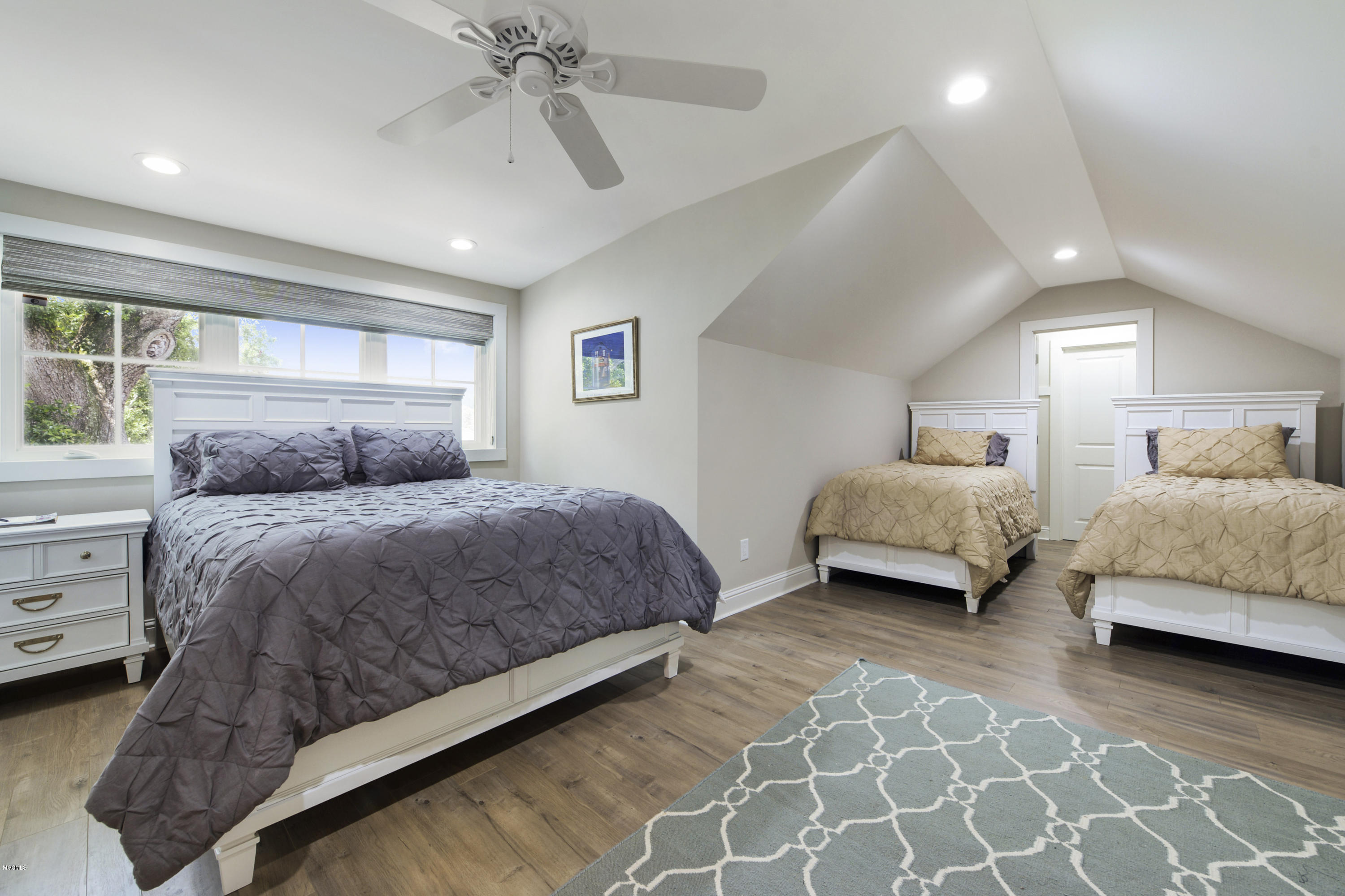 4 Mulberry Place Ocean Springs, MS 39564 - Photo 28 of 34 028