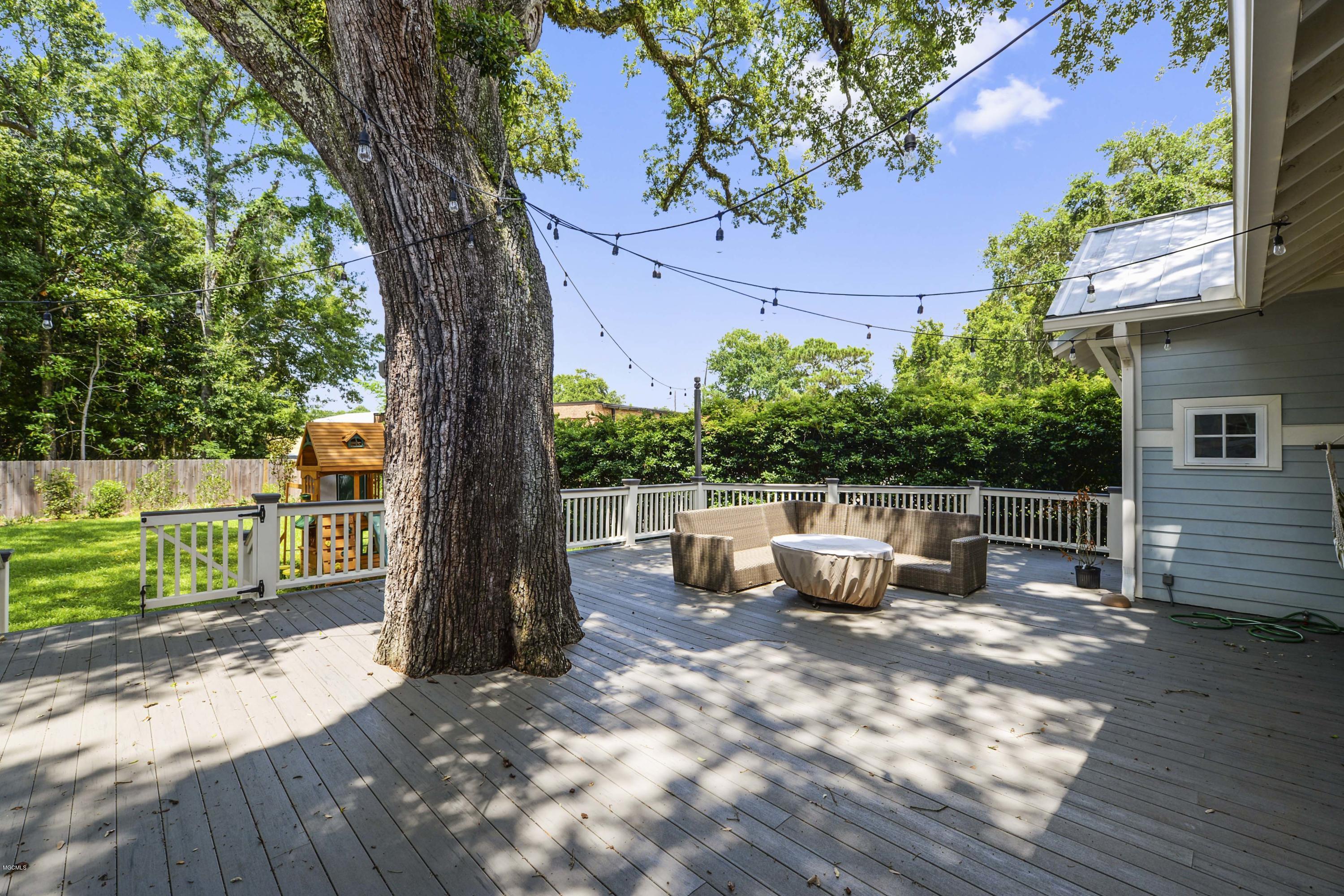 4 Mulberry Place Ocean Springs, MS 39564 - Photo 31 of 34 031