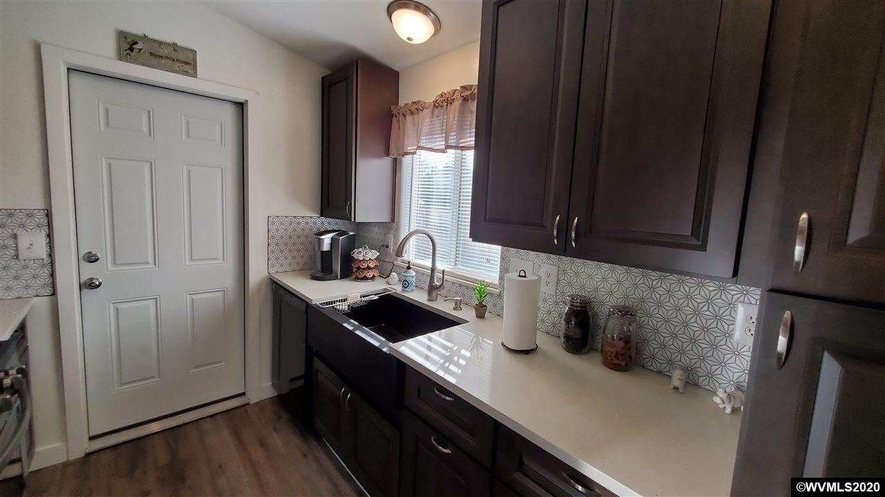 5358 Holly Loop Southeast Turner, OR 97392 - Photo 16 of 42