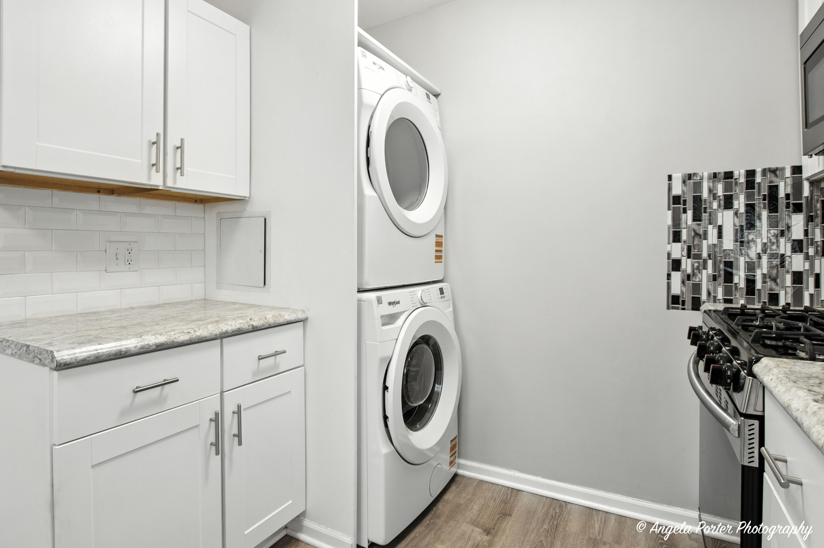 4420 Clearview Drive McHenry, IL 60050 - Photo 15 of 15 a utility room with dryer and washer