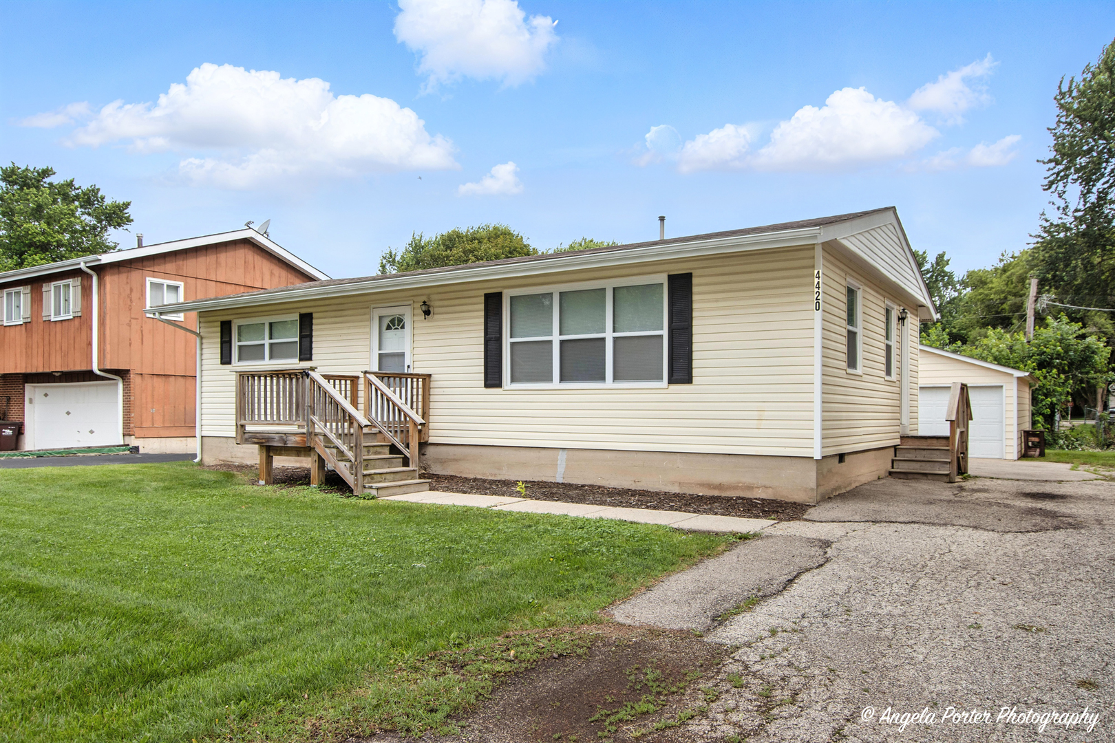 4420 Clearview Drive McHenry, IL 60050 - Photo 2 of 15