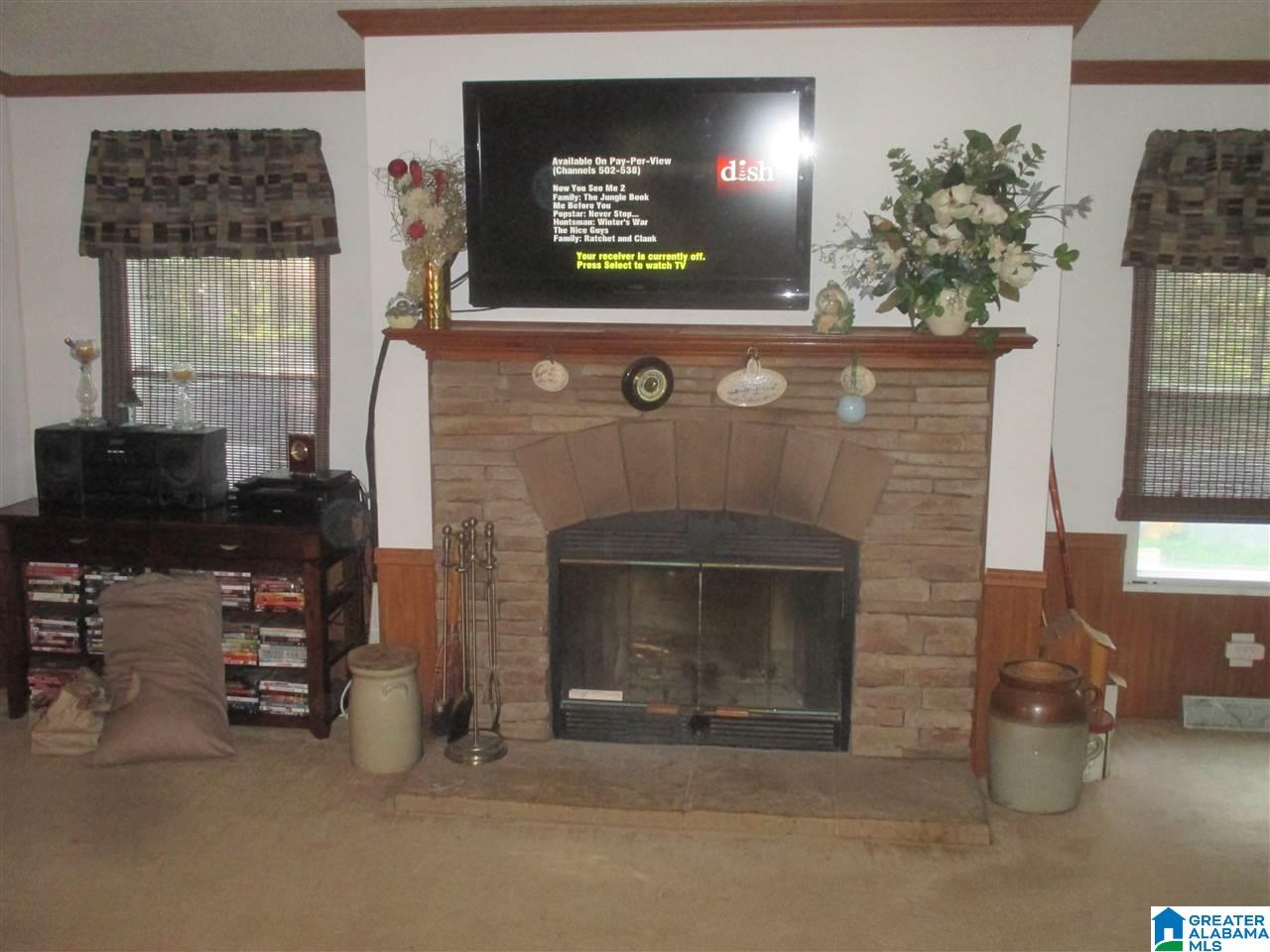 1561 Rainbow Lane Warrior, AL 35180 - Photo 2 of 34