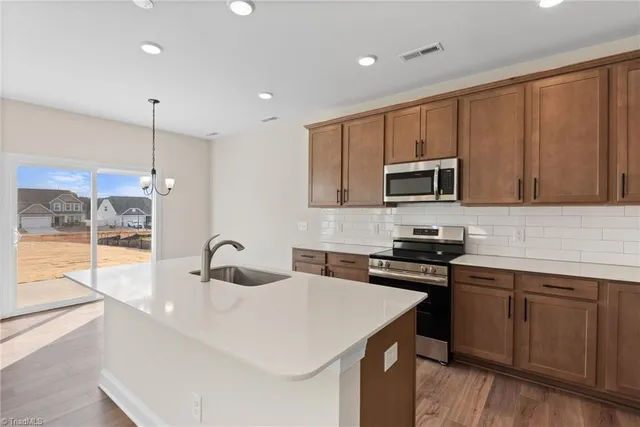 $445,900 | 871 Brooklet Court, Winston-Salem, NC 27127