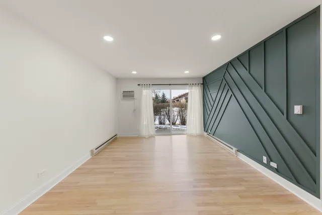 $260,000 | 840 East Old Willow Road, Unit 116, Prospect Heights, IL 60070